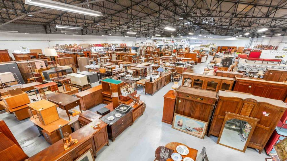 magasin d'antiquités à Aubière